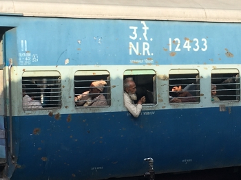 India,Uttar Pradesh,Bareilly,train,train station