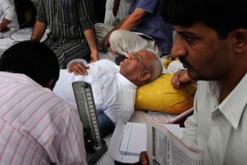 India,Gandhi,Anna Hazare,corruption,Lokpal bill, hunger strike
